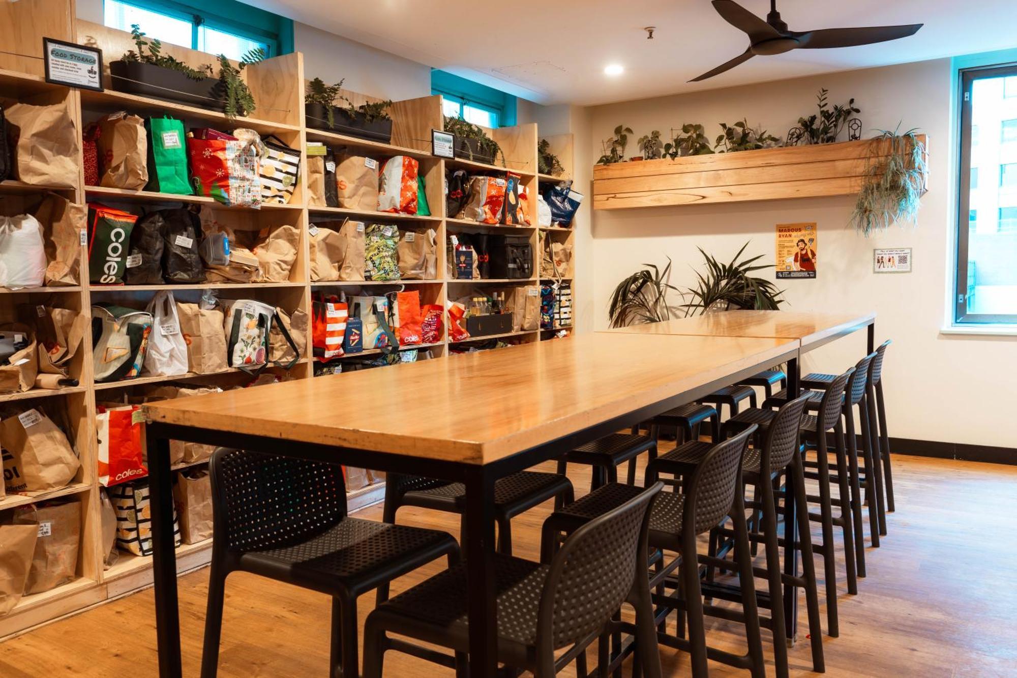 Flinders Backpackers Hostel เมลเบิร์น ภายนอก รูปภาพ