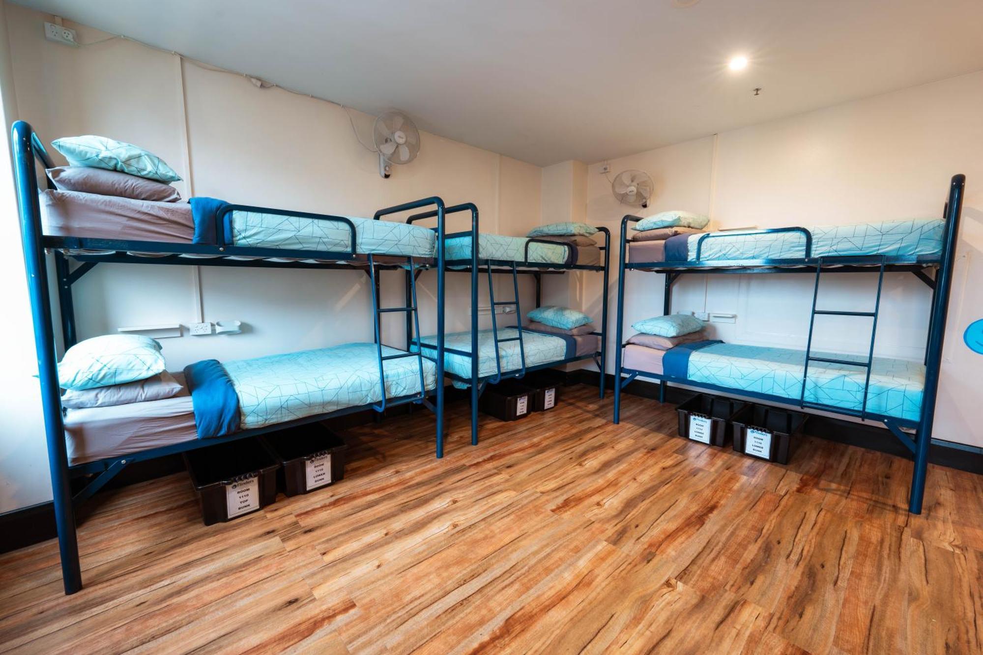 Flinders Backpackers Hostel เมลเบิร์น ภายนอก รูปภาพ