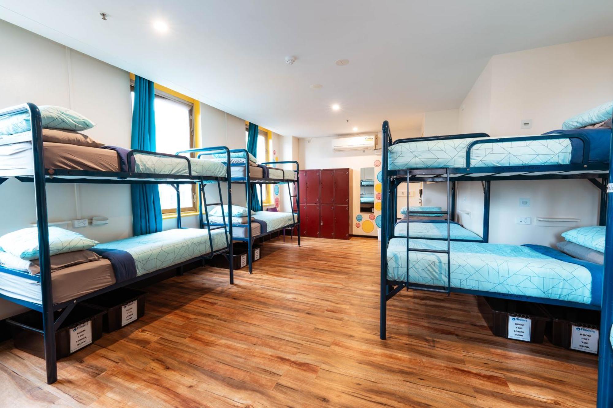 Flinders Backpackers Hostel เมลเบิร์น ภายนอก รูปภาพ