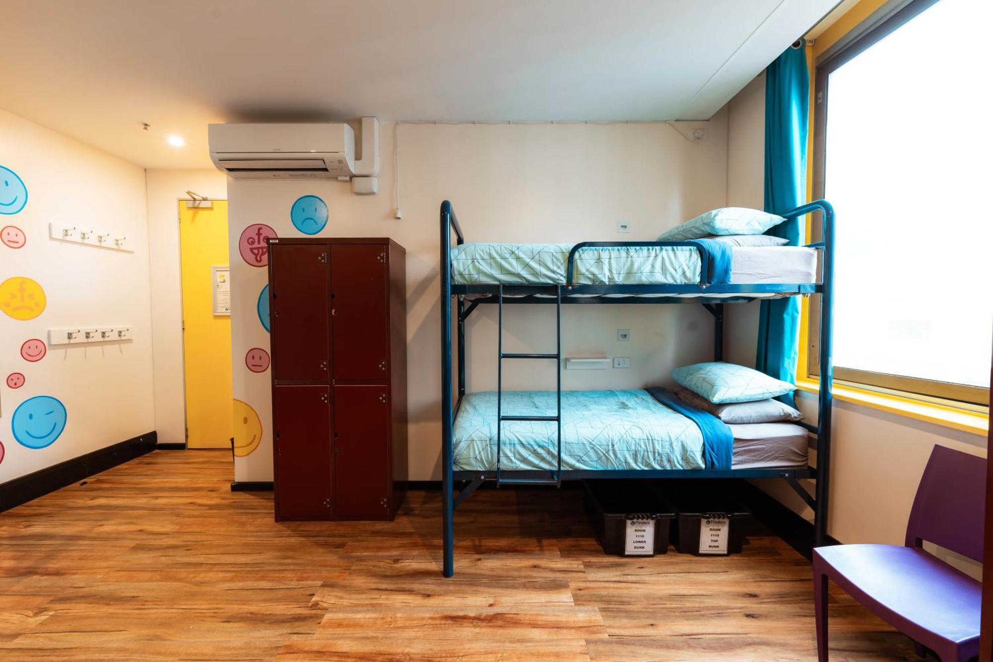 Flinders Backpackers Hostel เมลเบิร์น ภายนอก รูปภาพ